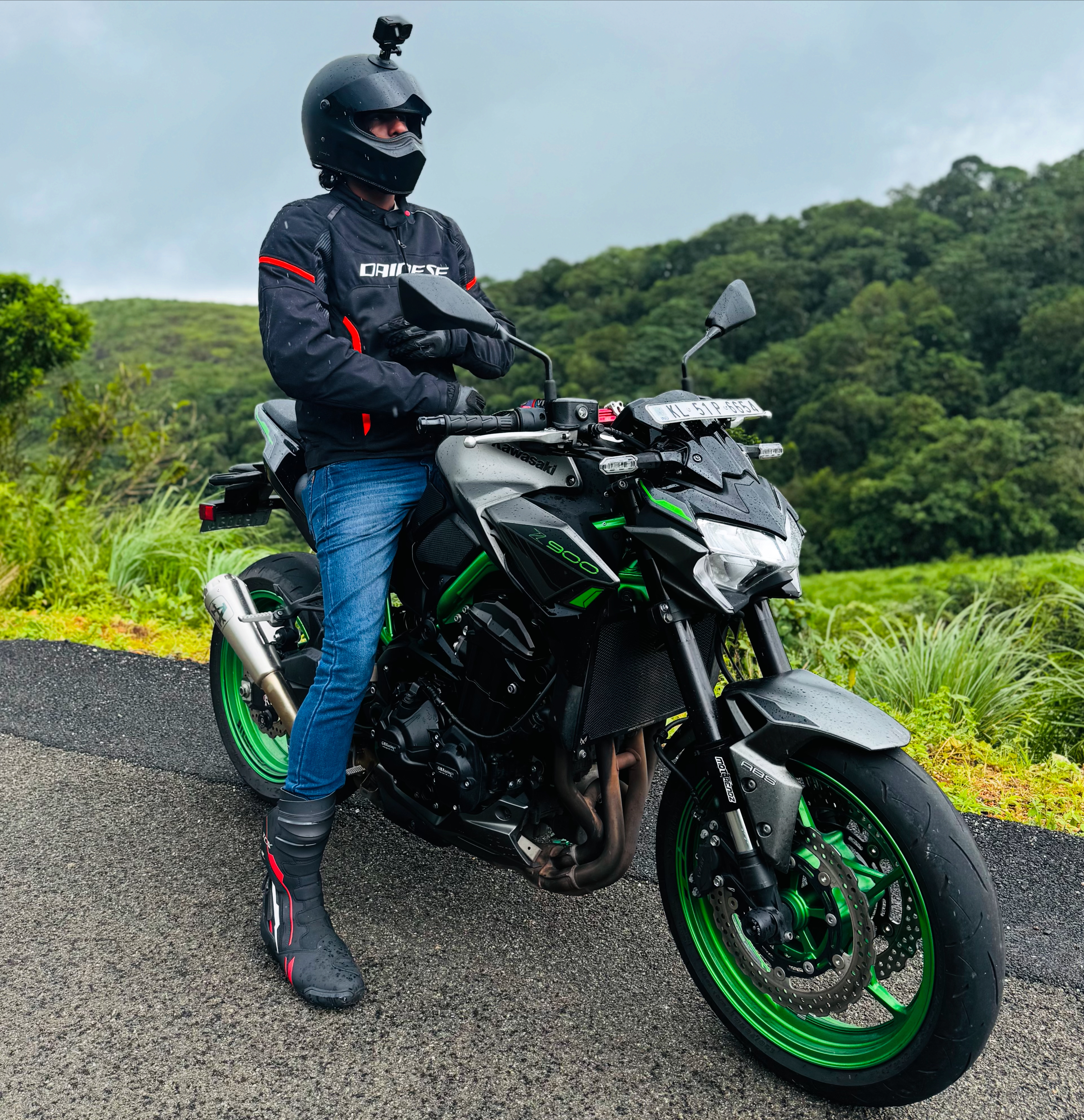  Kawasaki Z900